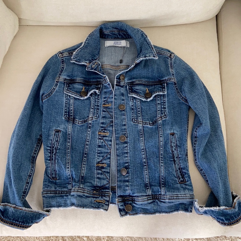 Zara Cropped Denim Jacket